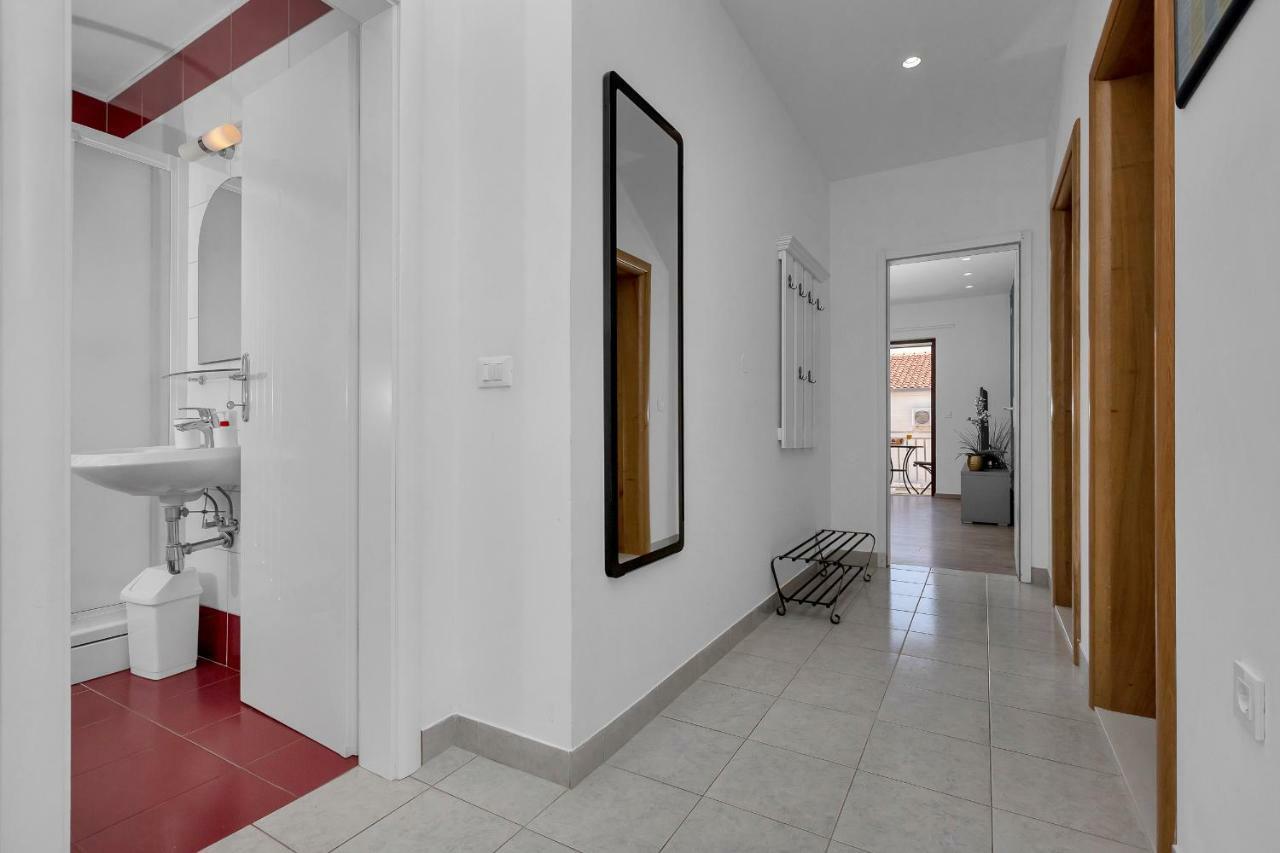 Blue Dream Apartment Makarska Exterior photo