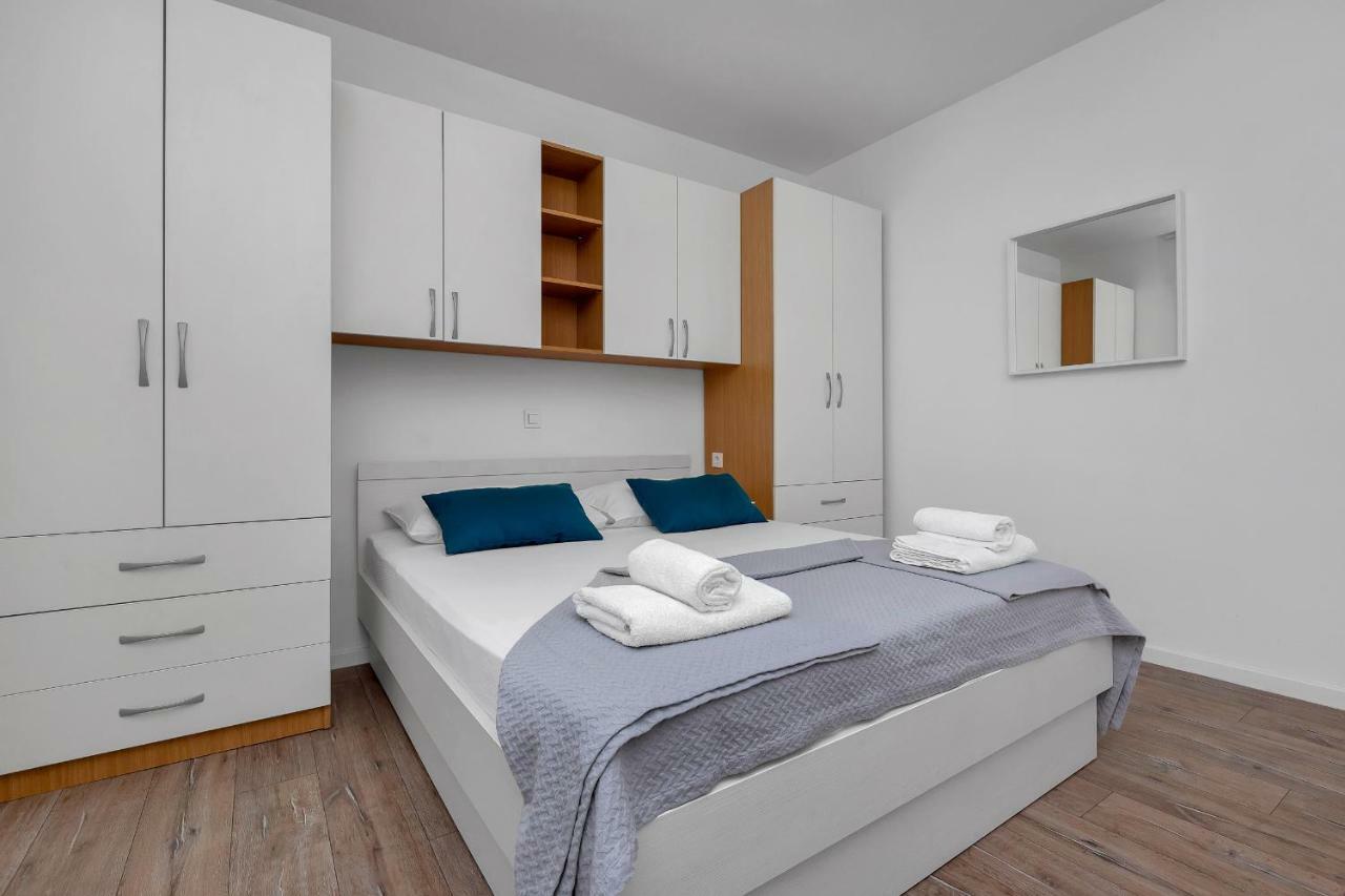Blue Dream Apartment Makarska Exterior photo