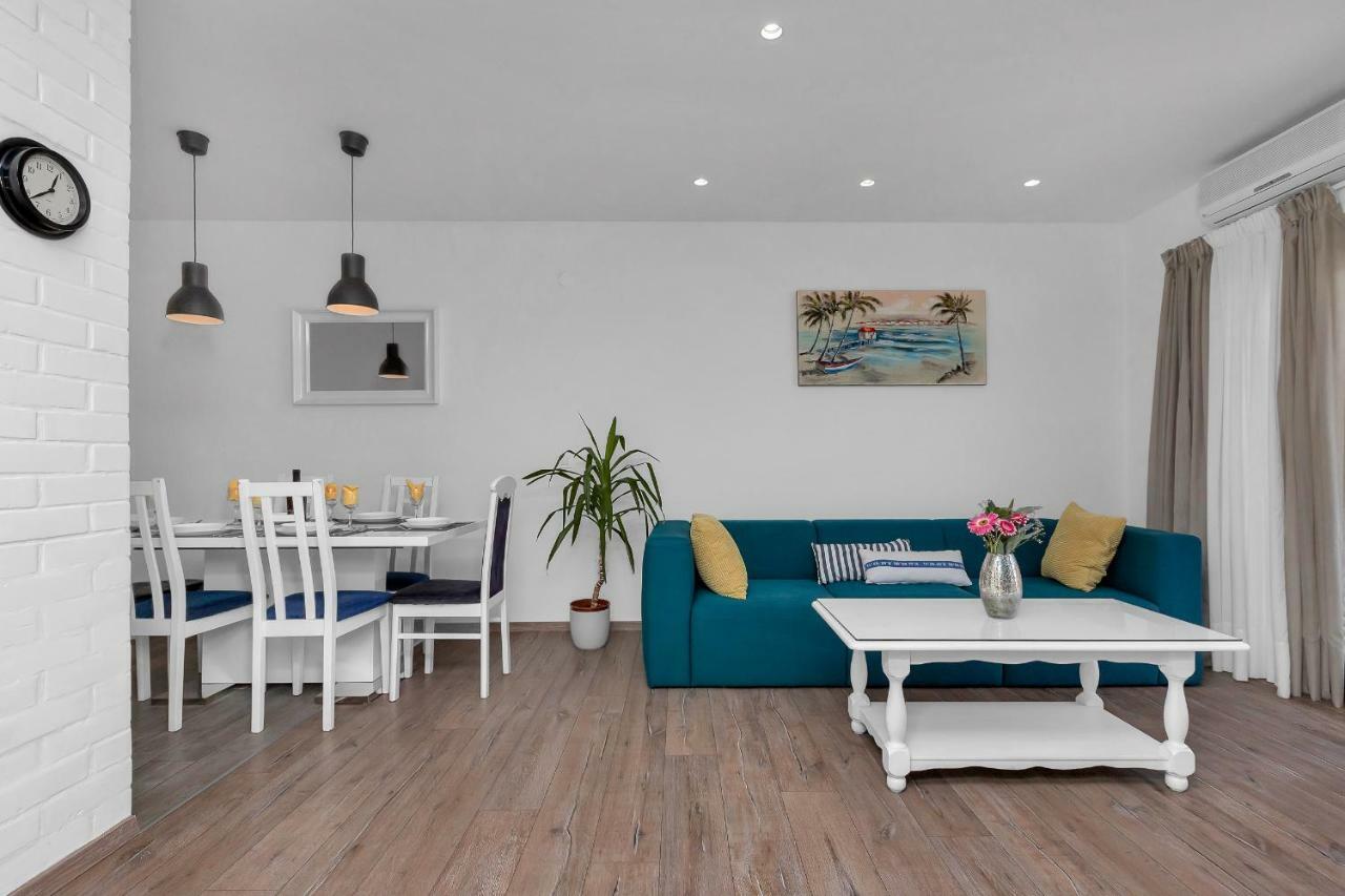 Blue Dream Apartment Makarska Exterior photo